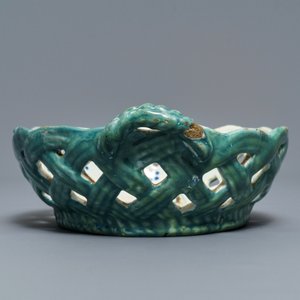 A polychrome Brussels faience 'landscape' basket, 18th C. — 照片 6