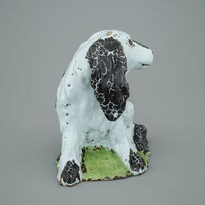 A polychrome Brussels faience model of a dog, 18th C. — photo 4
