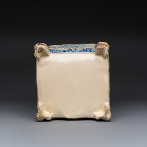 A polychrome Delft style French faience model of a carriage — photo 8