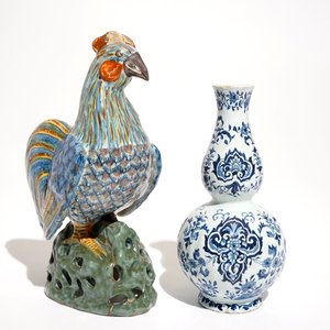 A polychrome Delft style rooster and a blue and white vase, Dèsvres, France, 19th C. — photo 1