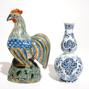 A polychrome Delft style rooster and a blue and white vase, Dèsvres, France, 19th C. — photo 2