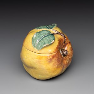 A polychrome Dutch Delft apple-form box and cover, 18th C. — foto 2