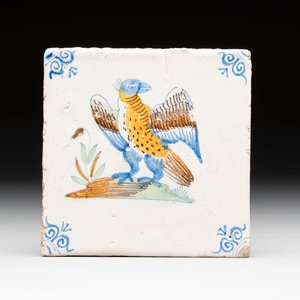 A polychrome Dutch Delft 'bird of prey' tile, 17th C. — photo 1