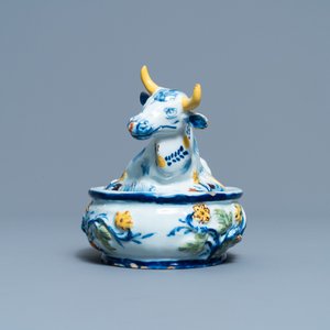 A polychrome Dutch Delft butter tub and cow cover, 18th C. — photo 3