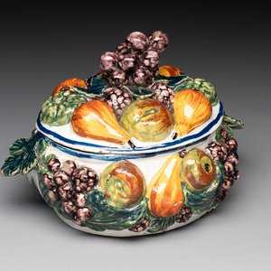 A polychrome Dutch Delft butter tub in the shape of various fruits, 18th C. — photo 1