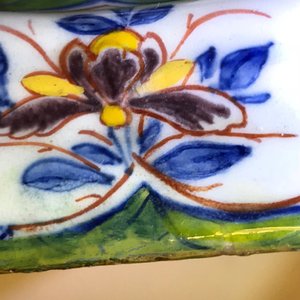 A polychrome Dutch Delft candlestick, 18th C. — photo 15
