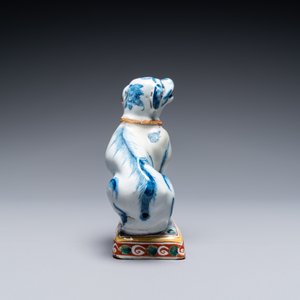 A polychrome Dutch Delft dog, 18th C. — 照片 3
