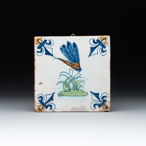 A polychrome Dutch Delft 'dragonfly' tile, 17th C. — photo 1