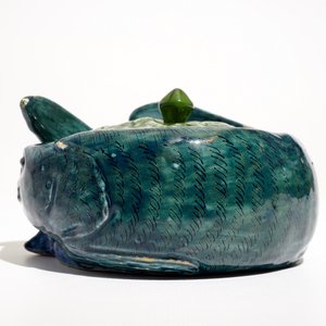 A polychrome Dutch Delft eel-shaped tureen and cover on stand, 18th C. — photo 7