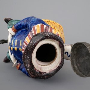 A polychrome Dutch Delft figural "Bobbejak" table fountain, 18th C. — 照片 7