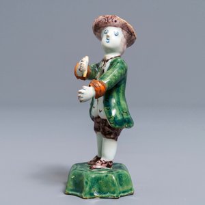 A polychrome Dutch Delft figure of a boy with a hat, 18th C. — 照片 5