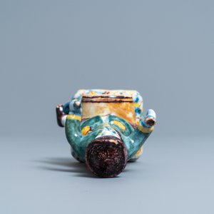 A polychrome Dutch Delft figure of a wine drinker on a barrel inscribed 'Rood Wyn', 18th C. — 照片 5