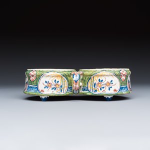 A polychrome Dutch Delft 'Four hearts' oil and vinegar set — photo 11