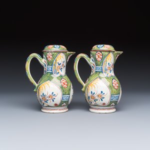 A polychrome Dutch Delft 'Four hearts' oil and vinegar set — photo 5