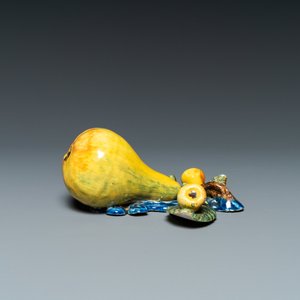 A polychrome Dutch Delft group of three pears, 18th C. — photo 3