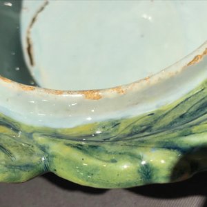 A polychrome Dutch Delft jam-pot with blackberries on stand, 18th C. — 照片 11