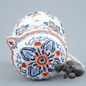 A polychrome Dutch Delft jug with cover, 18th C. — 照片 8