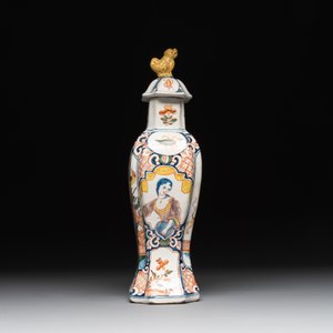 A polychrome Dutch Delft kakiemon-style vase and cover, 18th C. — photo 2