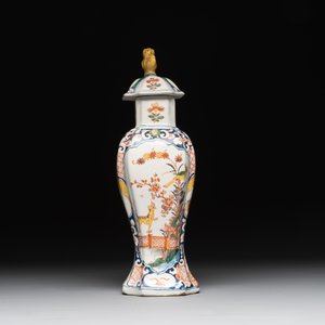 A polychrome Dutch Delft kakiemon-style vase and cover, 18th C. — photo 3