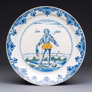 A polychrome Dutch Delft plate inscribed 'Langlois' — photo 1