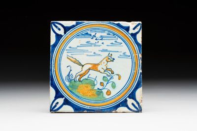 A polychrome Dutch Delft maiolica 'fox' medallion tile, 2nd half 16th C.