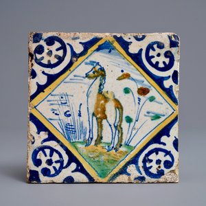 A polychrome Dutch Delft maiolica tile with a dromedary, ca. 1600 — 照片 1