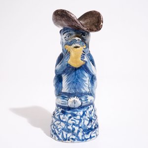 A polychrome Dutch Delft milk jug in the shape of a monkey, 19th C. — photo 2