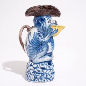 A polychrome Dutch Delft milk jug in the shape of a monkey, 19th C. — photo 3