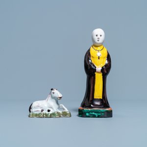 A polychrome Dutch Delft miniature of a horse and a figure of a monk, 18th C. — 照片 2