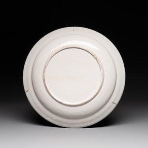 A polychrome Dutch Delft mixed technique dish with a fine landscape, 18th C. — photo 2