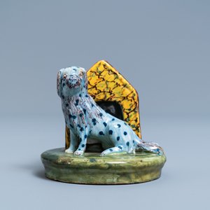 A polychrome Dutch Delft model of a dog by its doghouse, 18th C. — photo 2