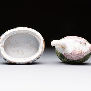 A polychrome Dutch Delft model of a duck and a swan, 19th C. — foto 12