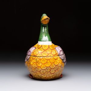 A polychrome Dutch Delft model of a duck and a swan, 19th C. — foto 3