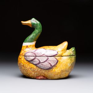 A polychrome Dutch Delft model of a duck and a swan, 19th C. — foto 4