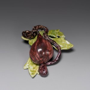 A polychrome Dutch Delft model of a fig, 18th C. — photo 3