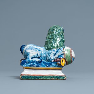 A polychrome Dutch Delft model of a lion, 18th C. — 照片 7