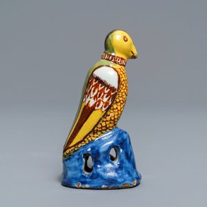 A polychrome Dutch Delft model of a parrot, late 18th C. — 照片 2