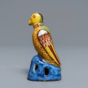A polychrome Dutch Delft model of a parrot, late 18th C. — 照片 4