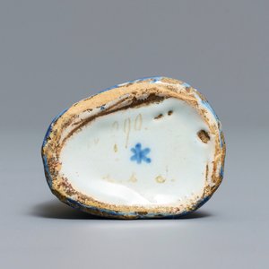 A polychrome Dutch Delft model of a parrot, late 18th C. — 照片 6
