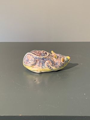 A polychrome Dutch Delft model of a squirrel, 18th C. — photo 7