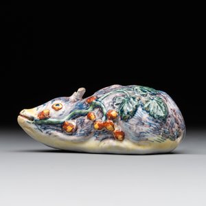 A polychrome Dutch Delft model of a squirrel, 18th C. — photo 2