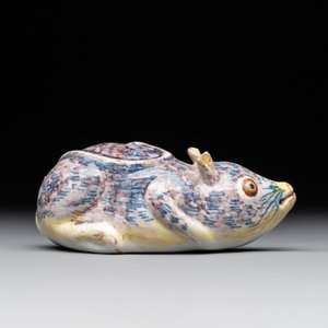 A polychrome Dutch Delft model of a squirrel, 18th C. — photo 4
