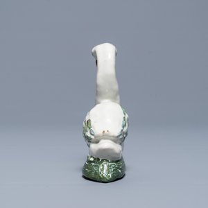 A polychrome Dutch Delft model of a swan, 18th C. — photo 3