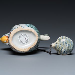 A polychrome Dutch Delft 'monkey' jug, 18th C. — 照片 7