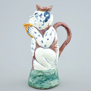 A polychrome Dutch Delft monkey-shaped jug, 19th C. — photo 2