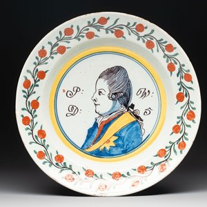 A polychrome Dutch Delft 'orangist' 'royal portrait' plate, 18th C. — photo 1