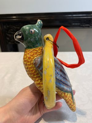 A polychrome Dutch Delft parrot, 19th C. — photo 2