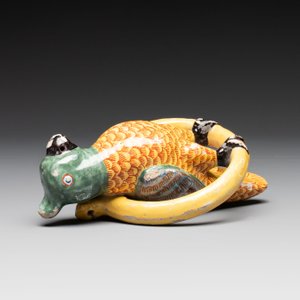 A polychrome Dutch Delft parrot, 19th C. — photo 3