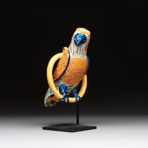 A polychrome Dutch Delft parrot on a later metal stand, 18/19th C. — photo 2