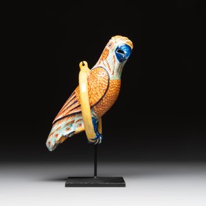 A polychrome Dutch Delft parrot on a later metal stand, 18/19th C. — photo 3